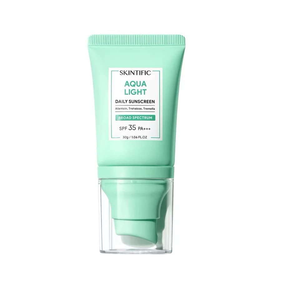 Aqua Light Daily Sunscreen SPF 35 PA+++